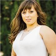 Tengo hasta el bachillerato y ahora estoy estudiando enfermería, soy buena con los niños y ayudade a mis hermanos con actividades.